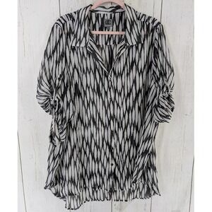 Queen Collection Size XL Black White Semi Sheer Pattern Collared Elbow Sleeve